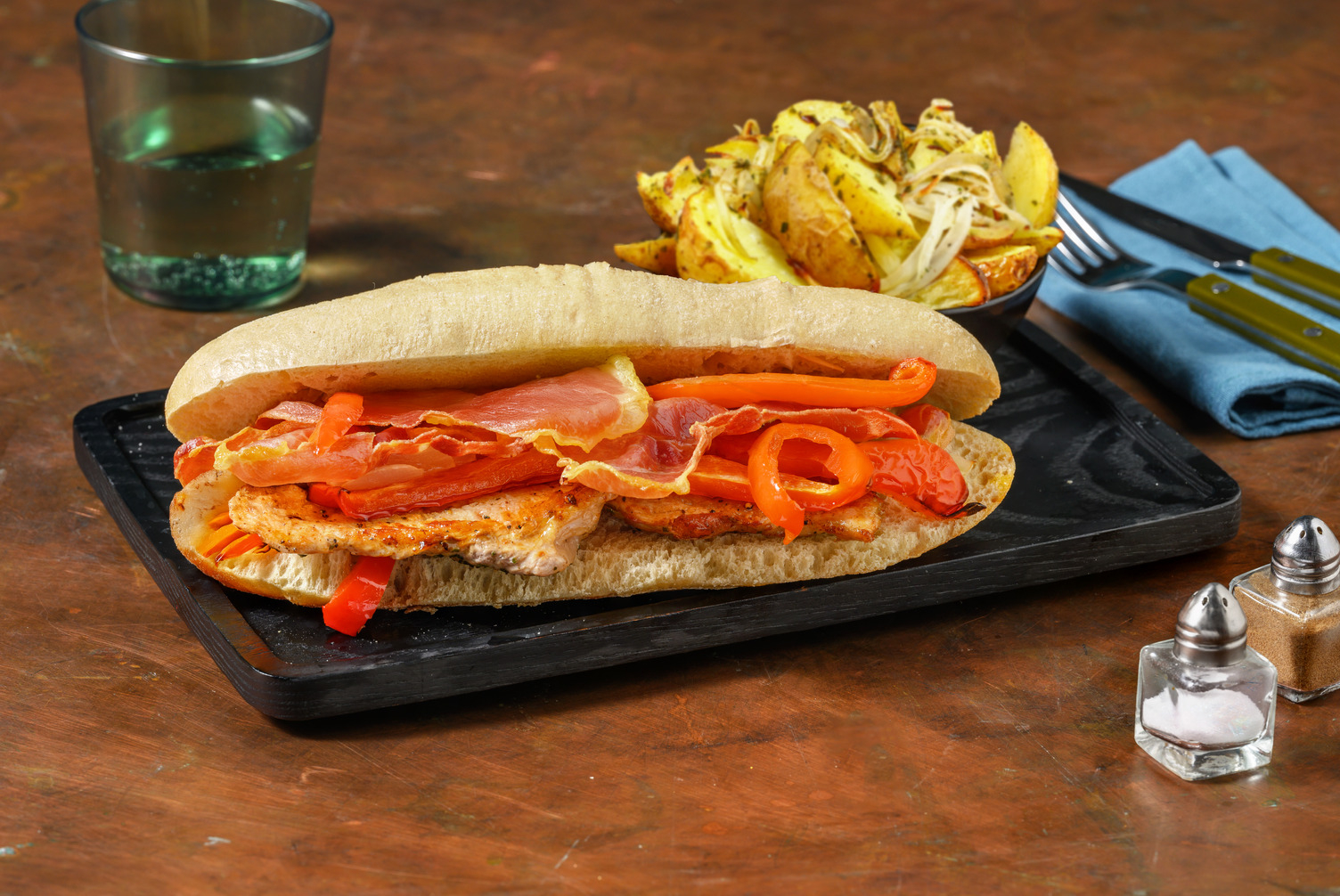 Serranito de ternera con jamón serrano