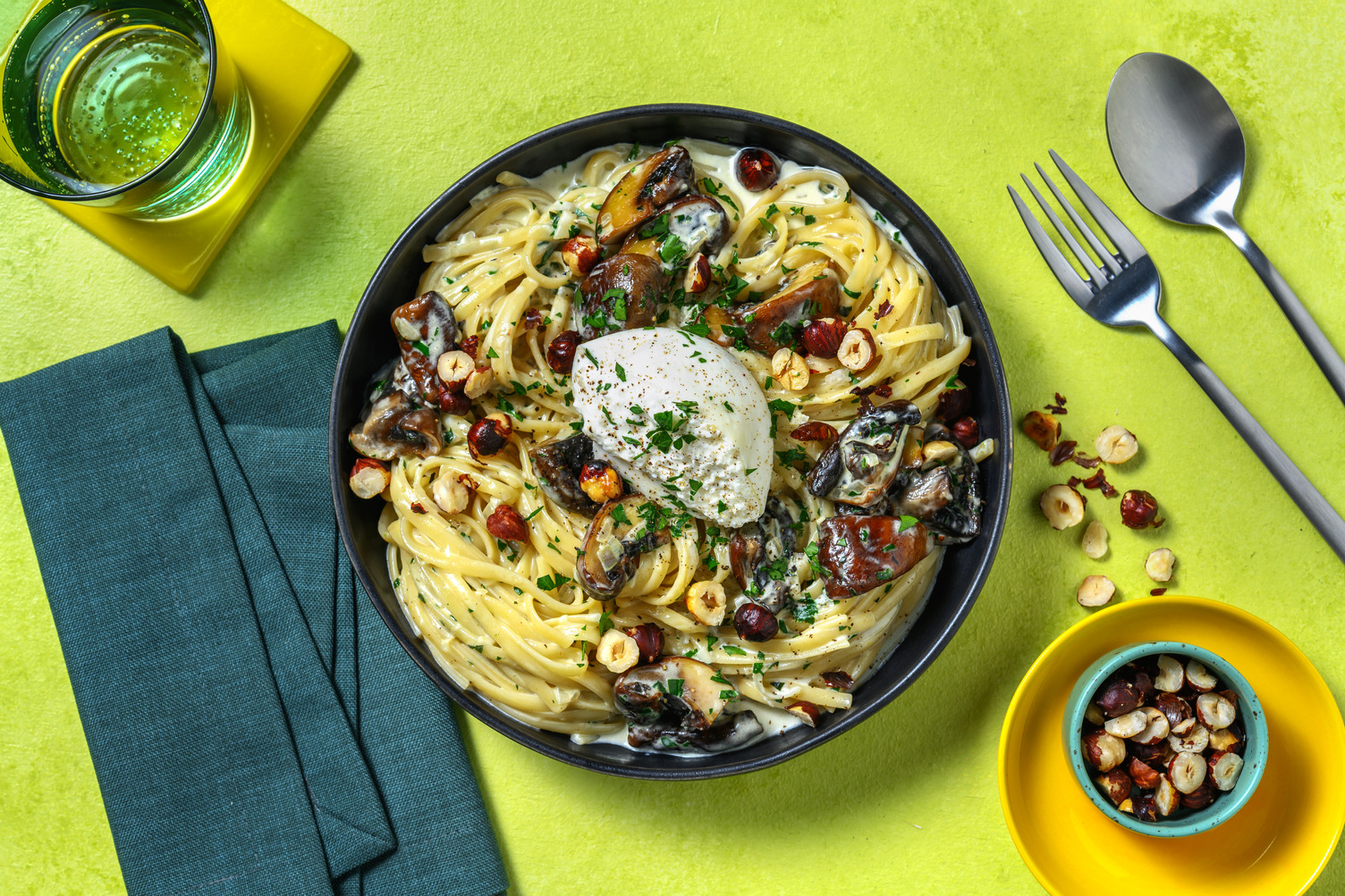 Linguine forestières, burrata & noisettes