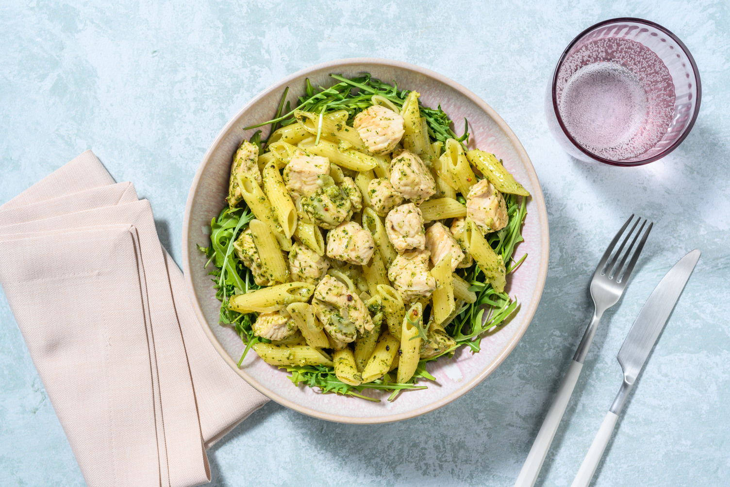 Penne à la dinde & pesto d'ail des ours maison