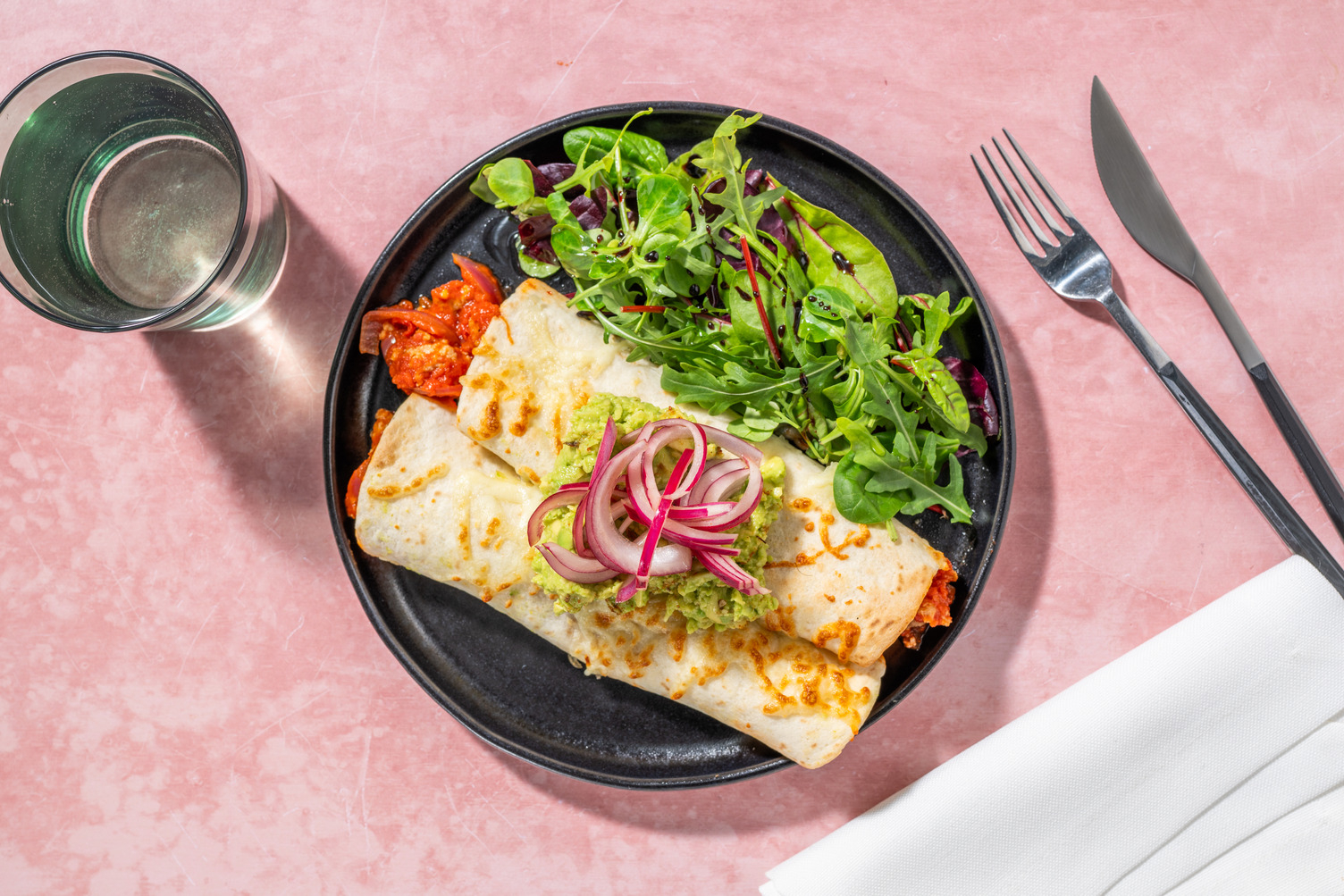 Taquitos porc haché, guacamole & gouda