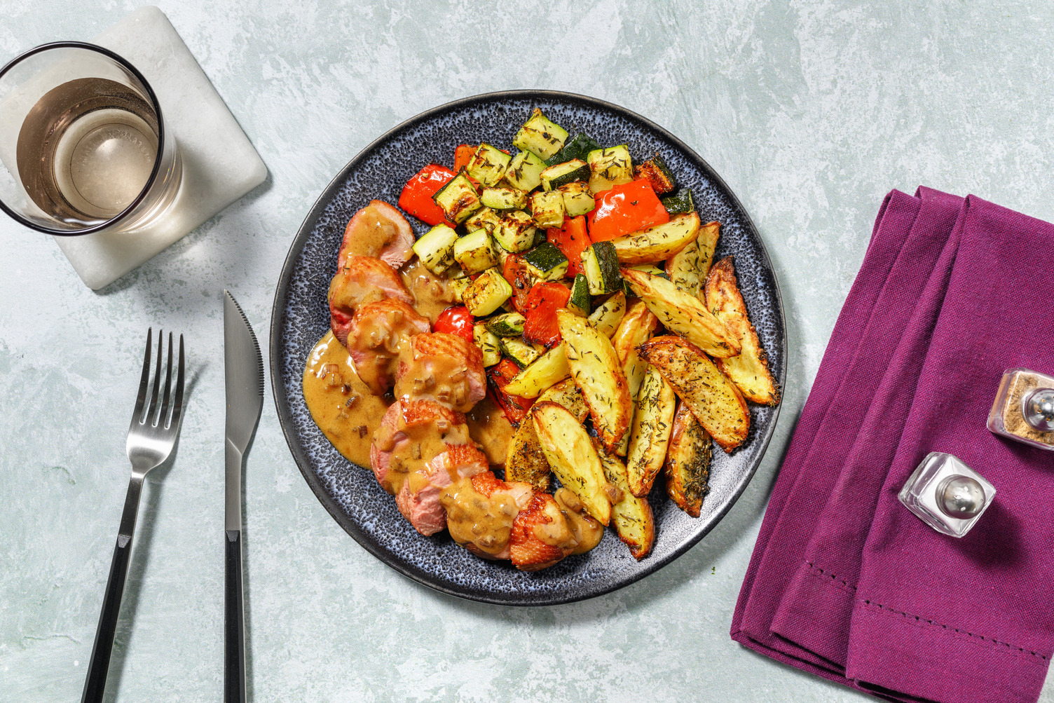 Bio-Rinderhüftsteak mit Thymian-Kartoffeln