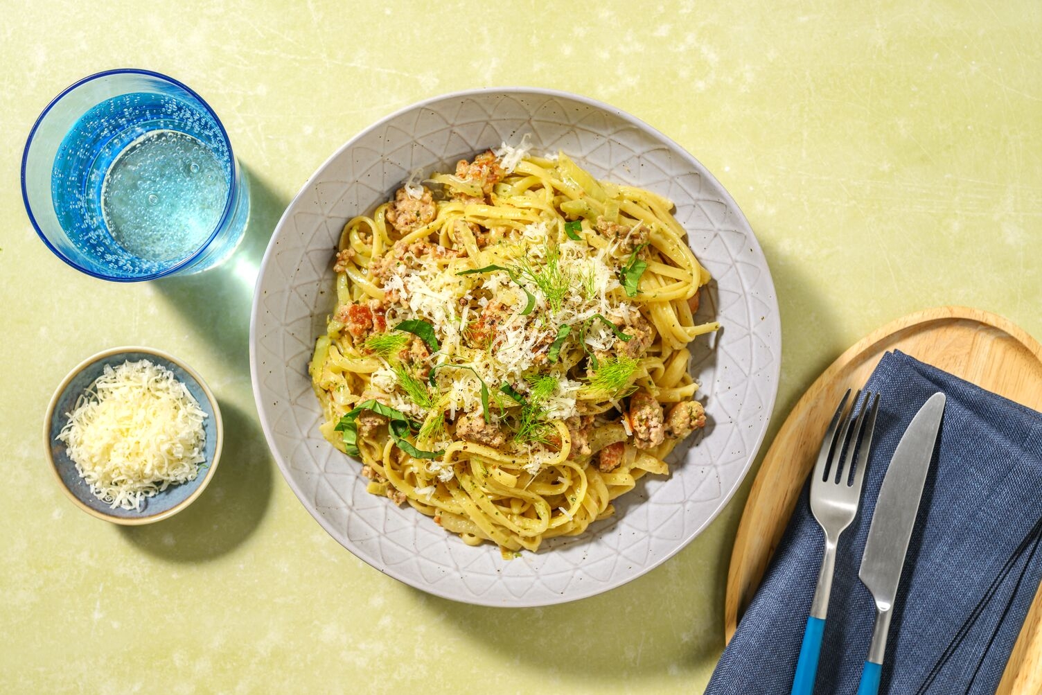 Spaghetti complets porc haché, fenouil & basilic