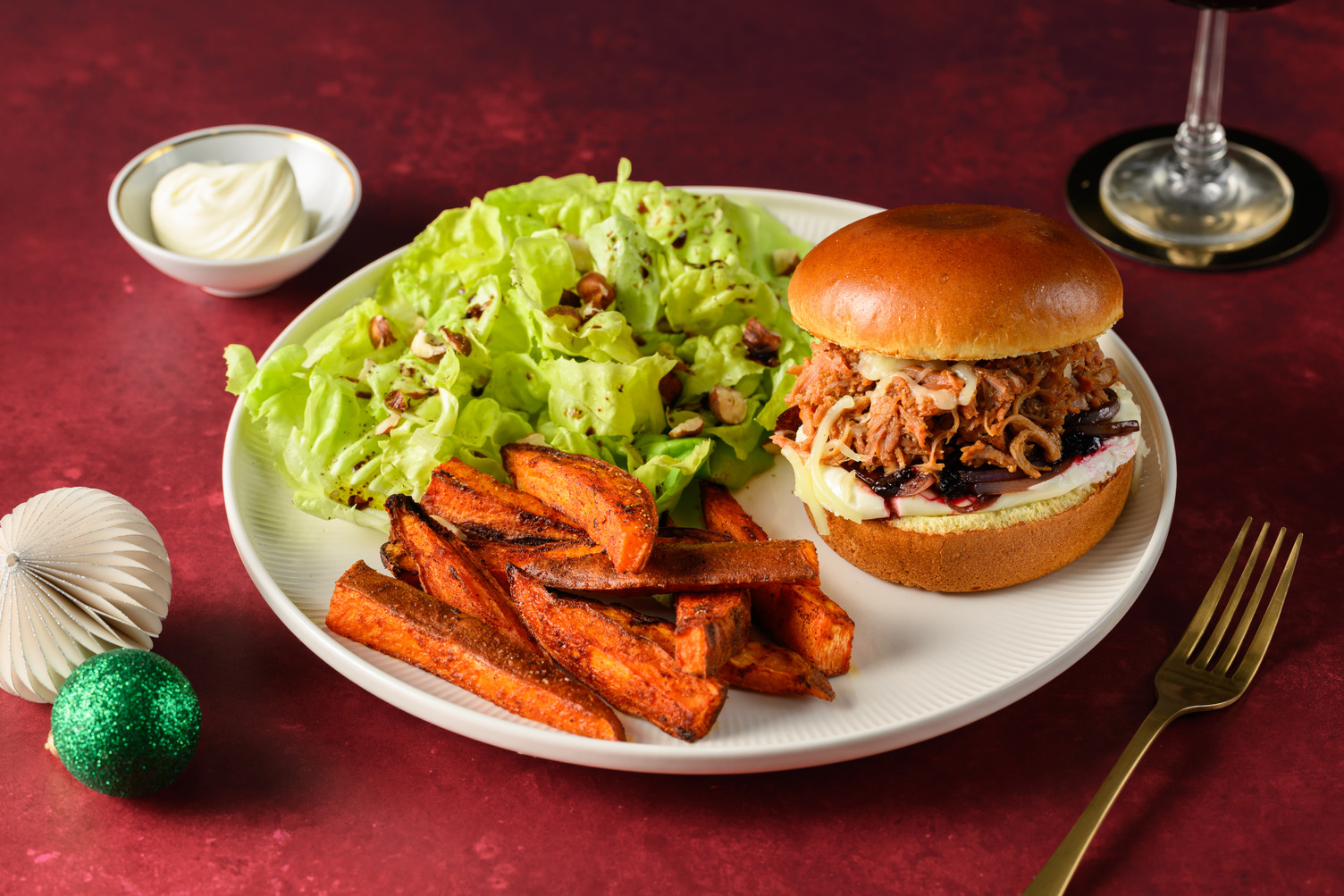 Pulled Pork Burger and Cranberry Sauce