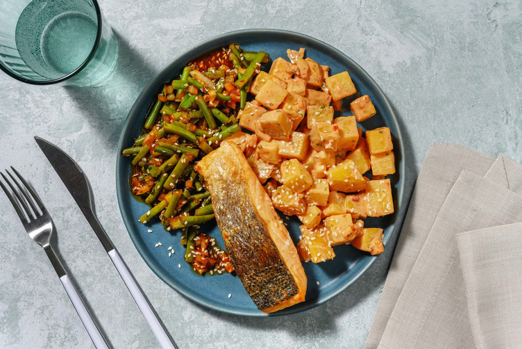 Zalmfilet met geroerbakte sperziebonen