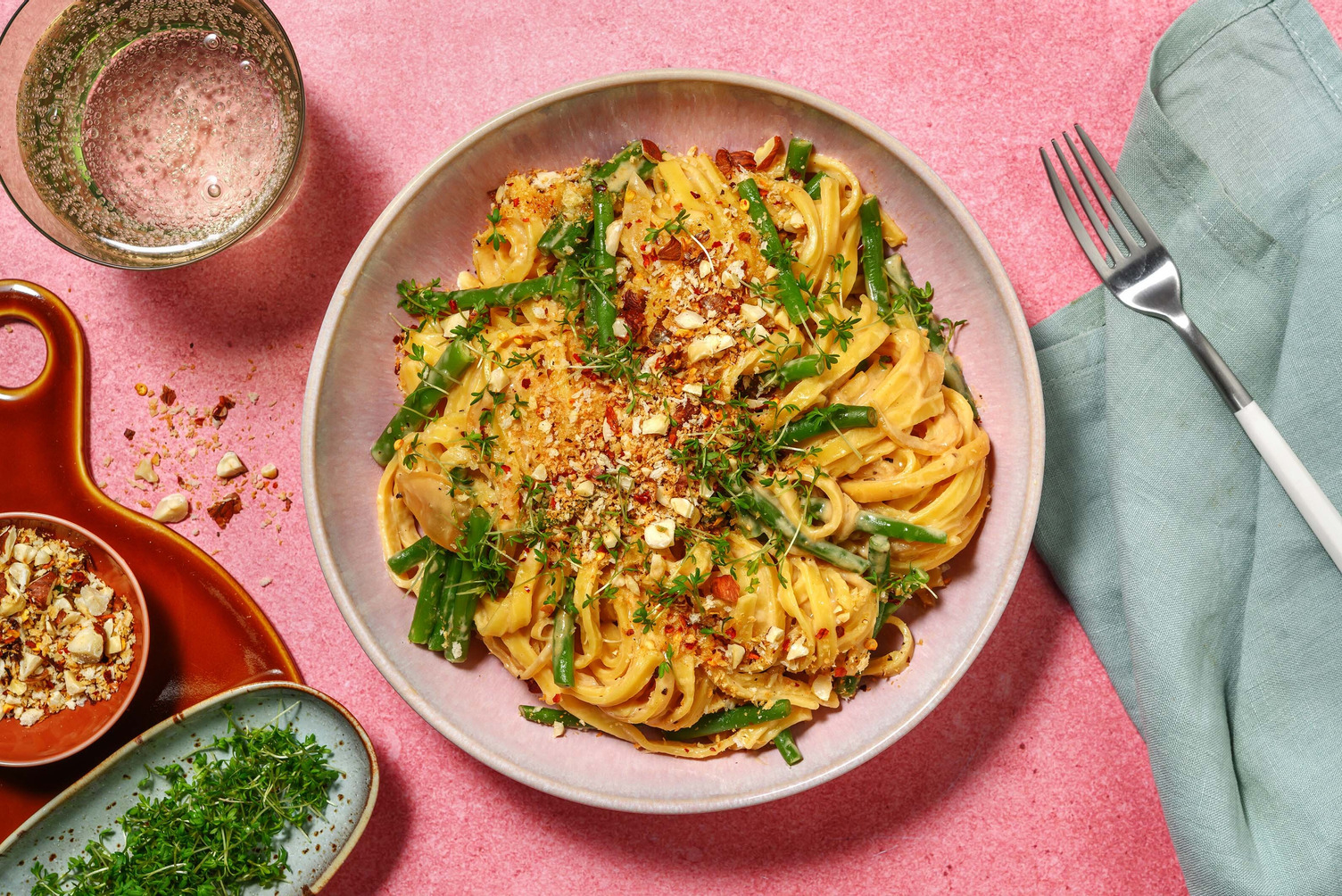 Bandnudeln mit Miso-Zwiebel-Sauce