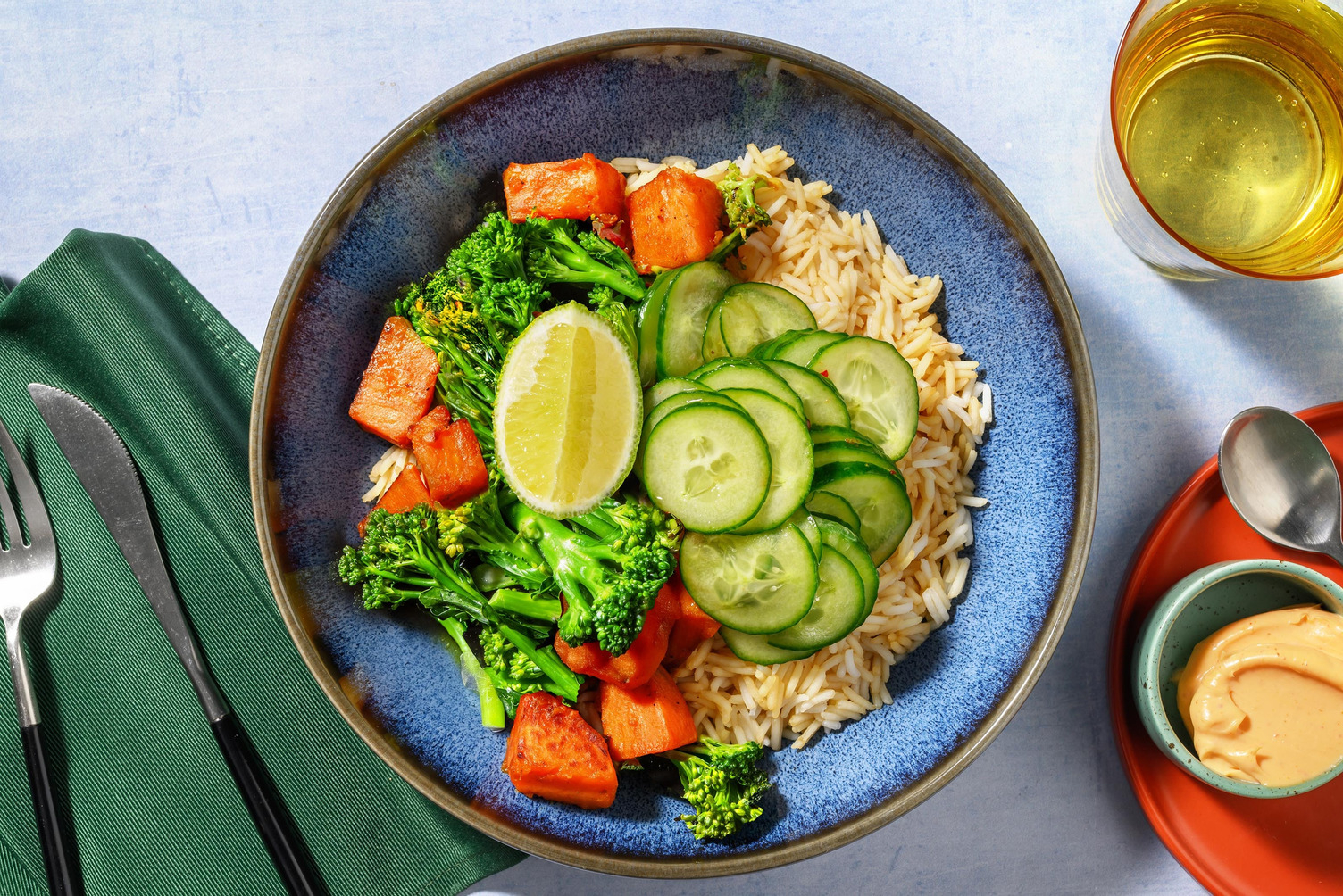 Reis-Bowl mit scharfem Broccoli
