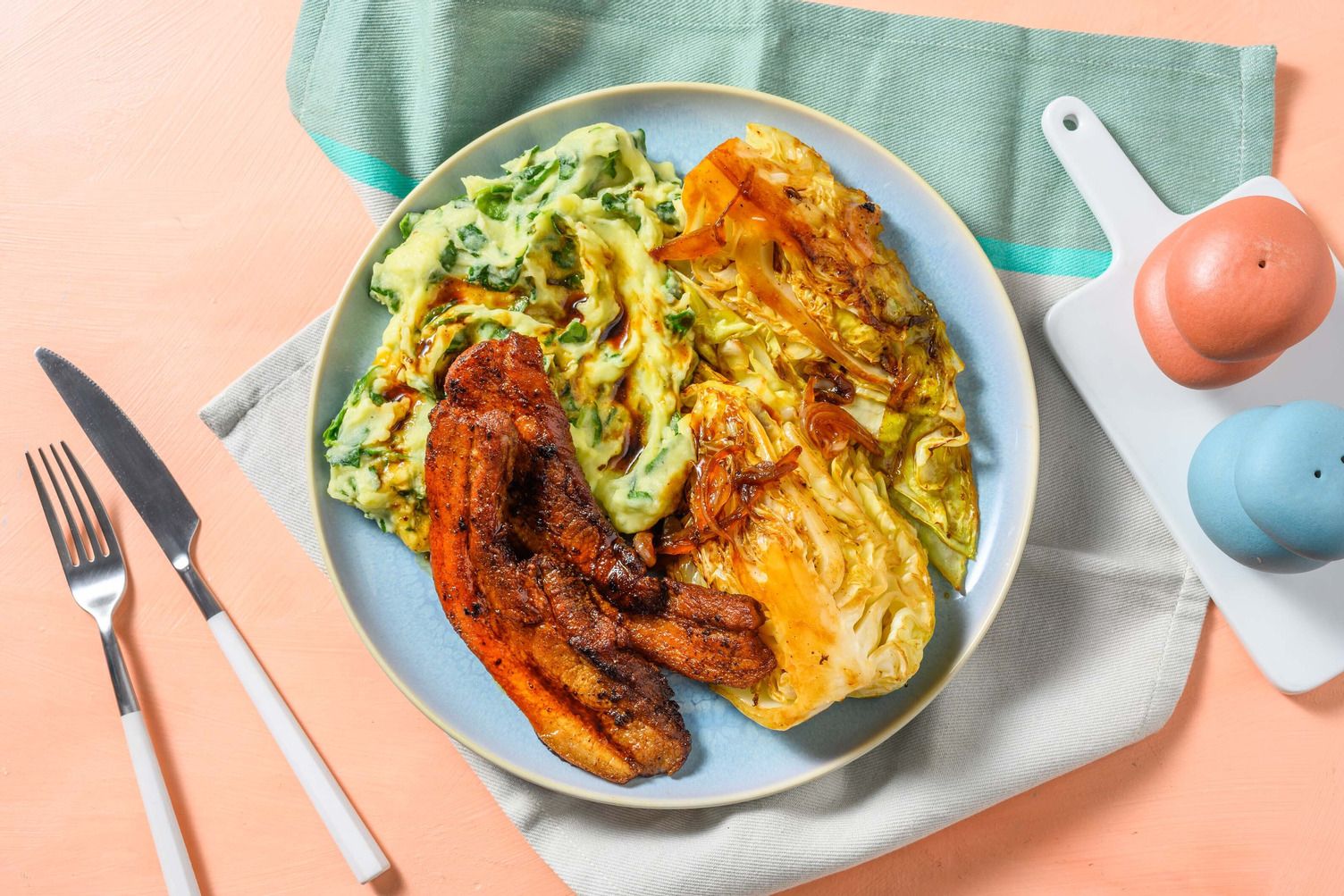 Poitrine de porc fumée et purée aux épinards