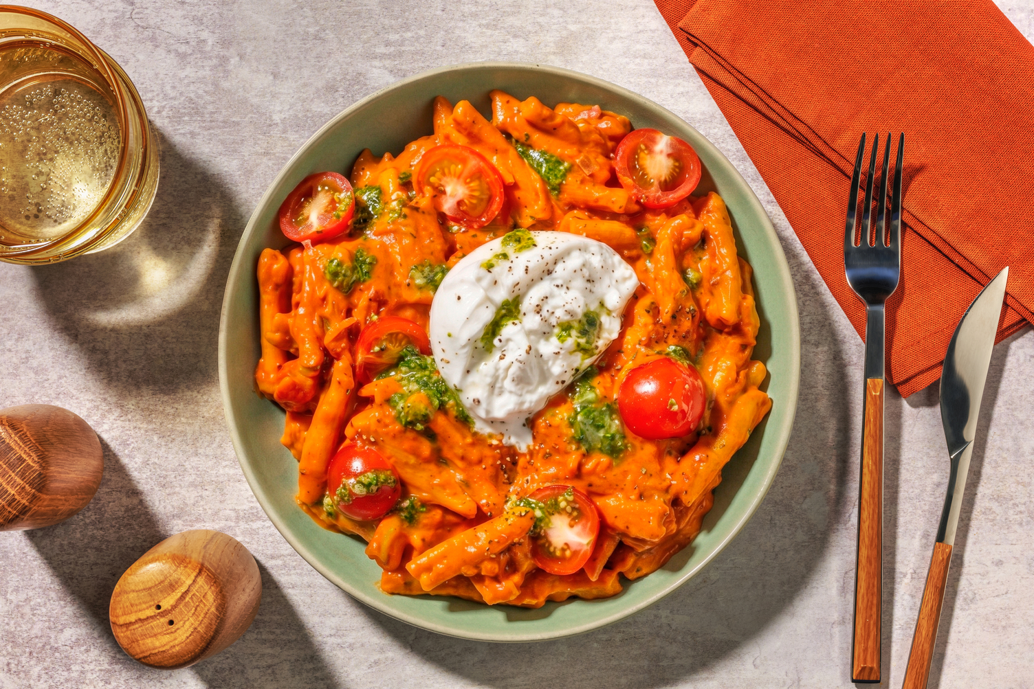 Fusilli complets al pomodoro & burrata cremosa