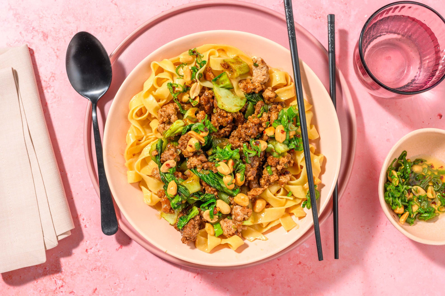 Chilinudeln Dandan-Style mit Bio-Hackfleisch