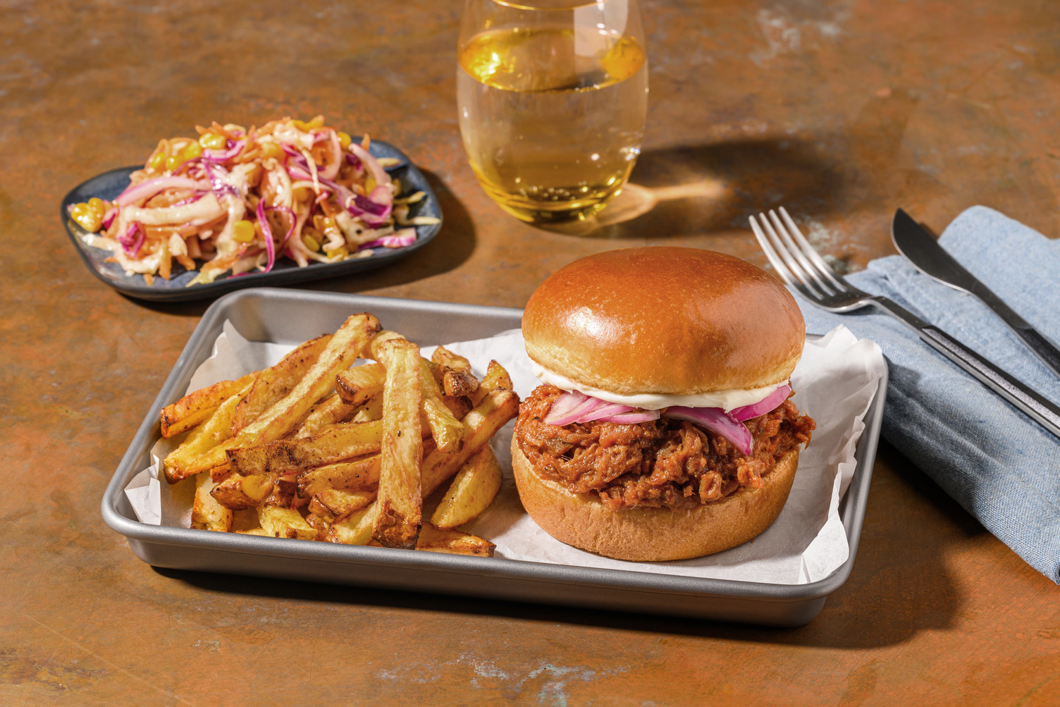 Smoky BBQ Pulled Pork Burger