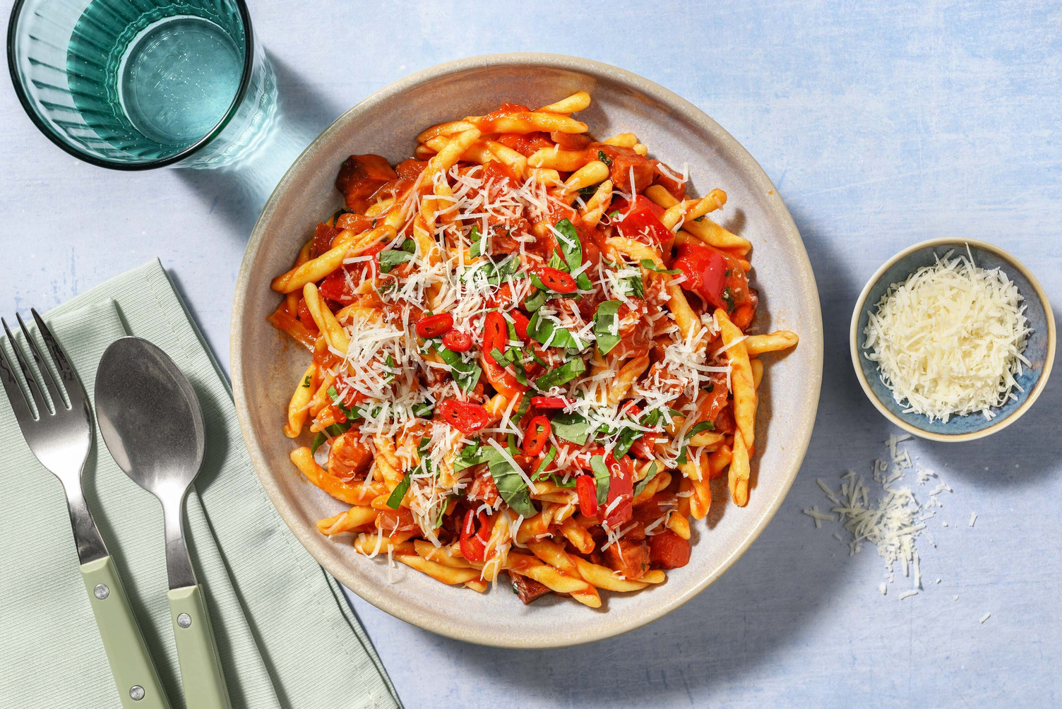 Feurige Strozzapreti Diavolo mit Chorizo