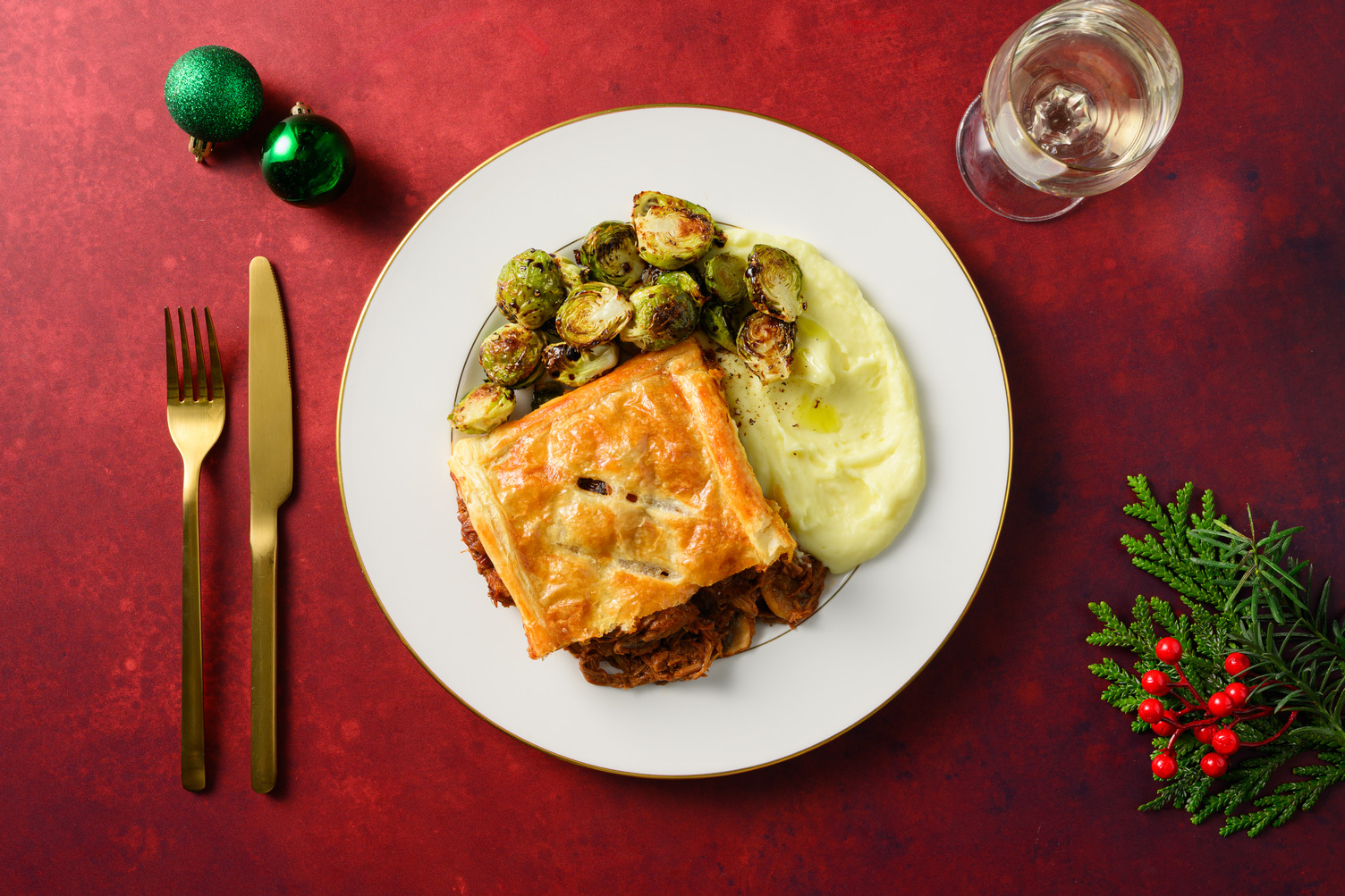 Pulled Beef, Mushroom and Redcurrant Gravy Pie