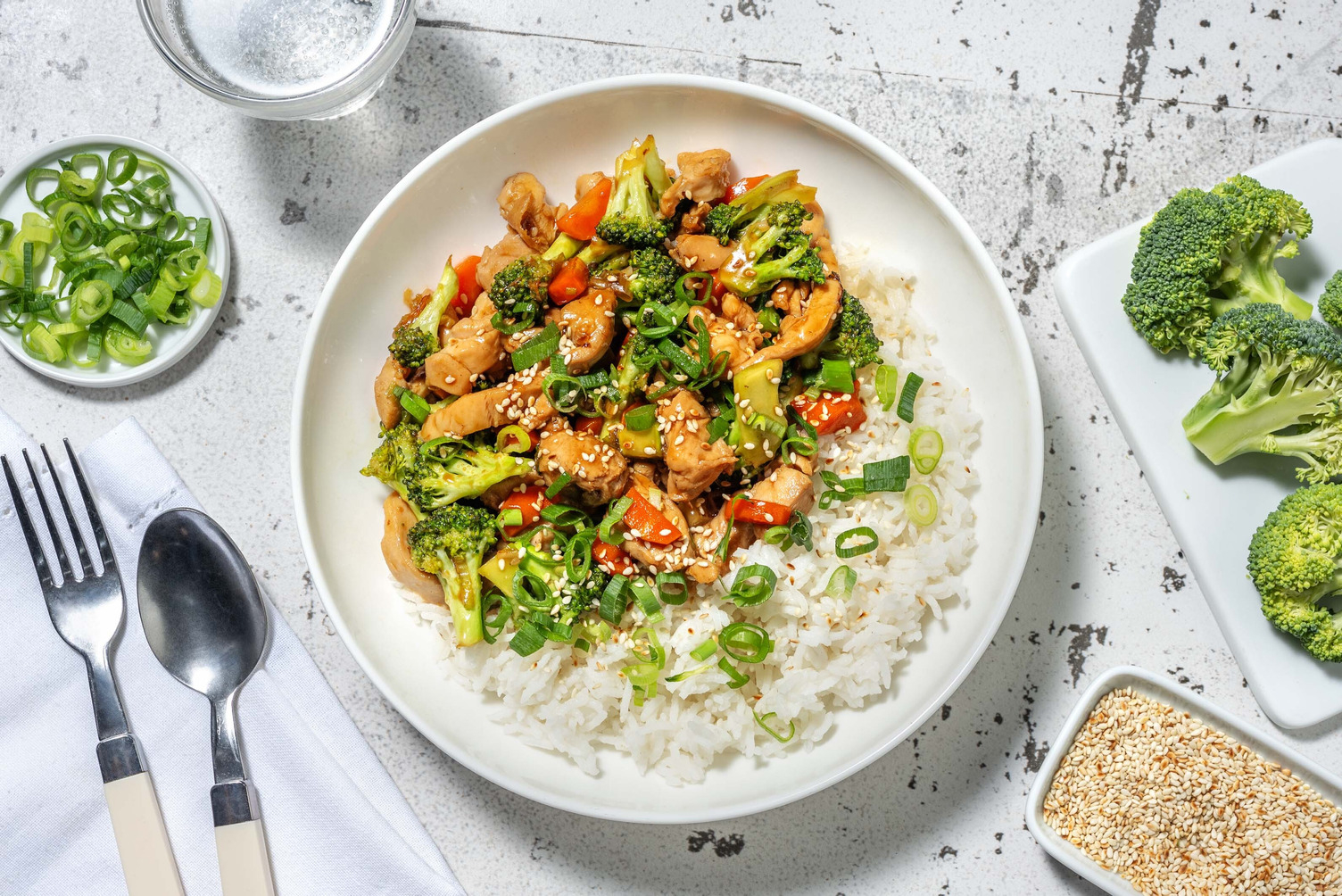 Hähnchen in würziger Ingwer-Sesam-Soße 