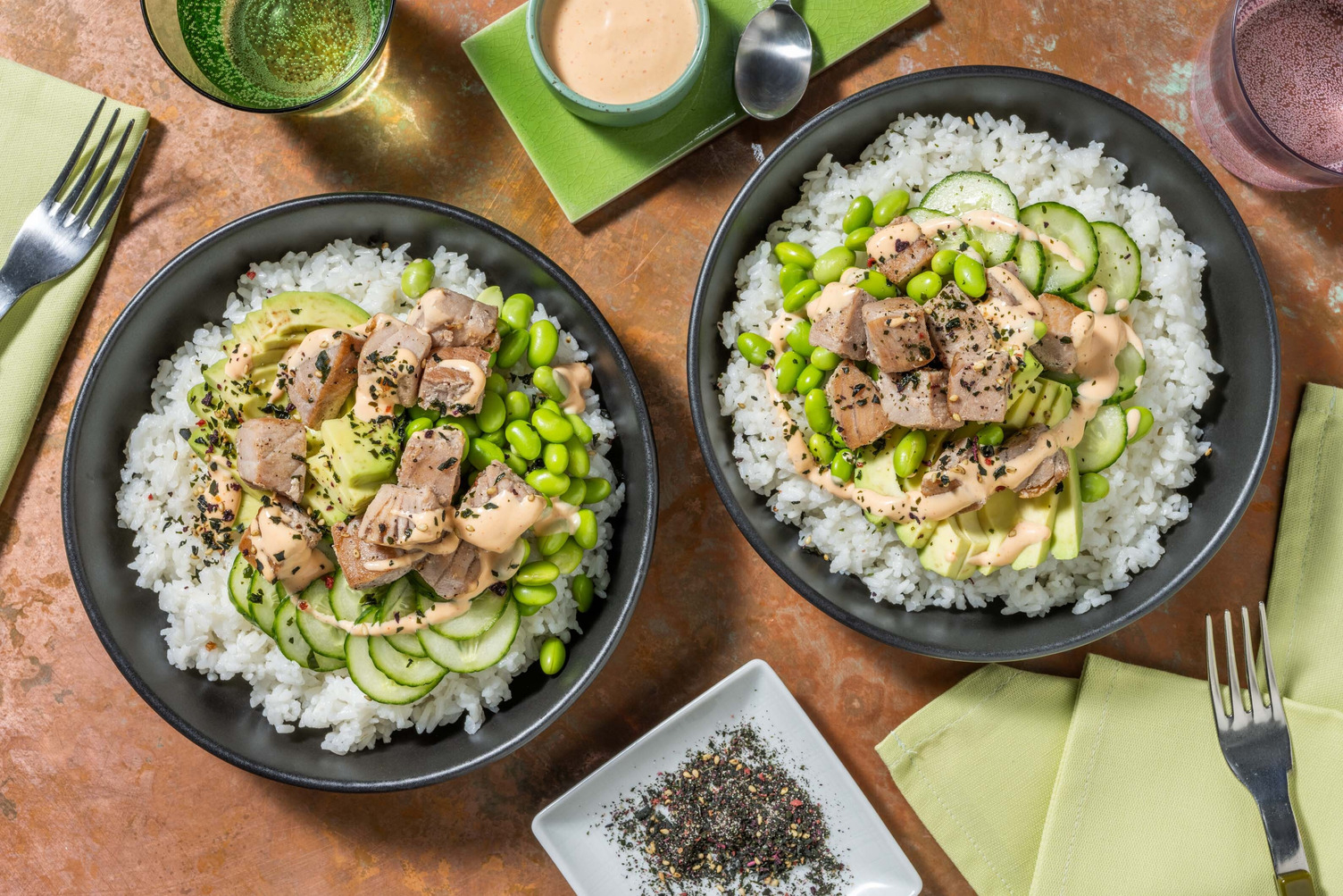 Poké bowl au thon et à l'avocat