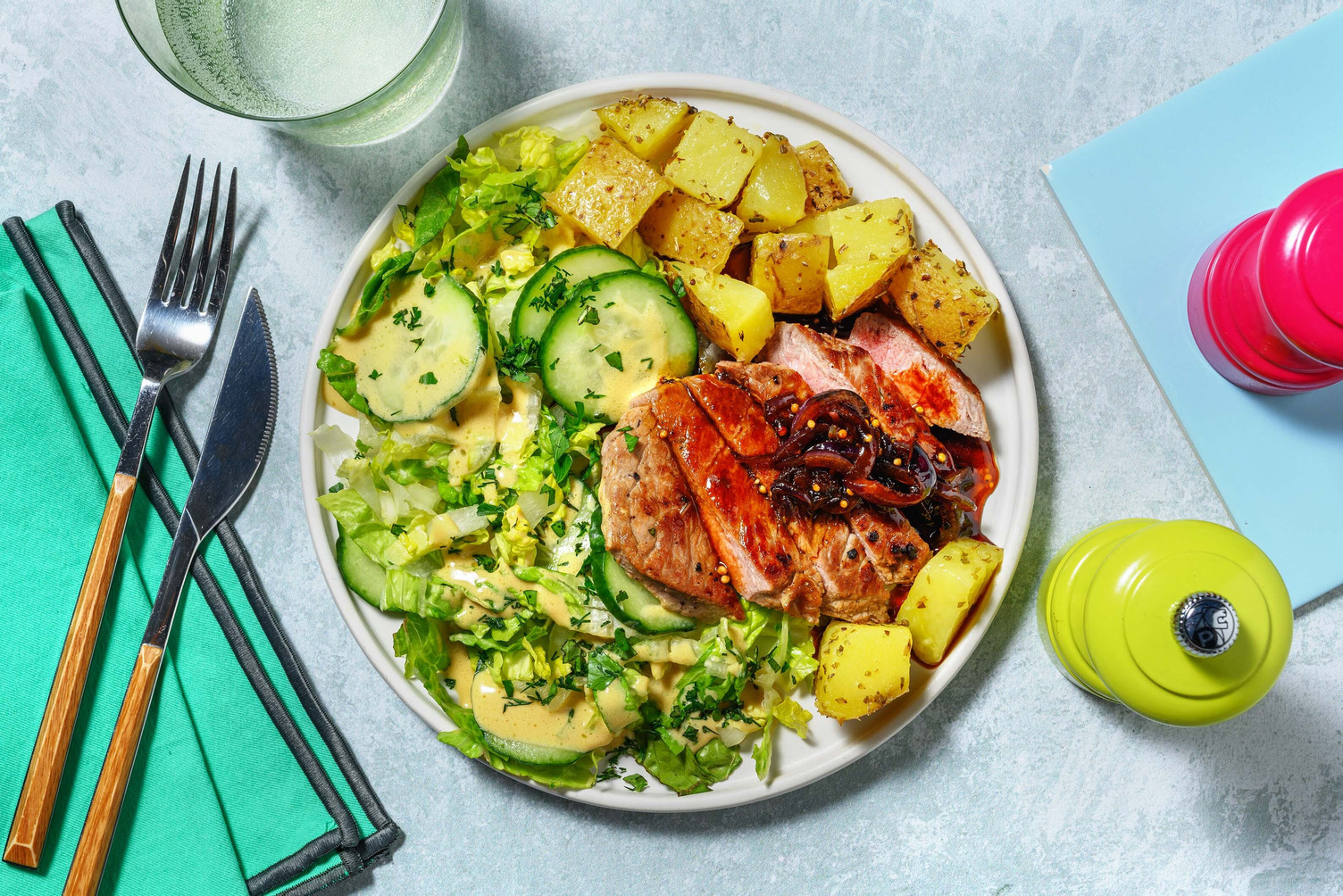 Gemarineerde steak met uienjus