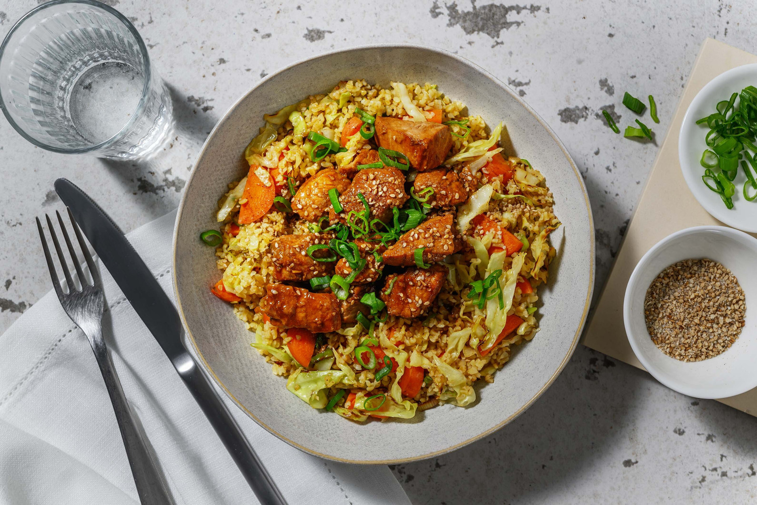 Varkenshaasstukjes in pikante bulgogisaus