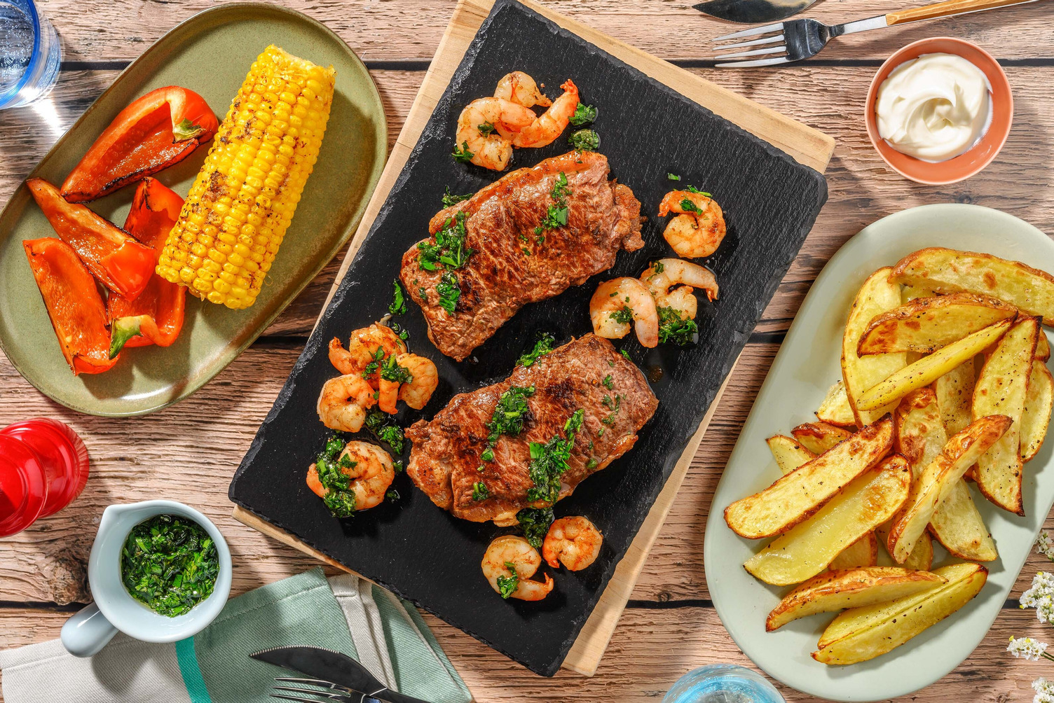 Surf & turf met geroosterde puntpaprika en maiskolf