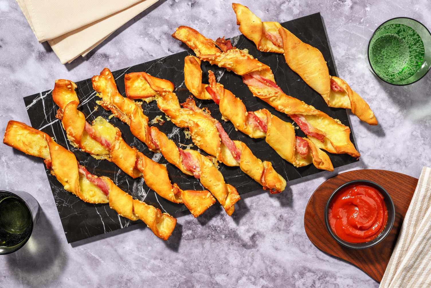 Ost- och baconsnurror