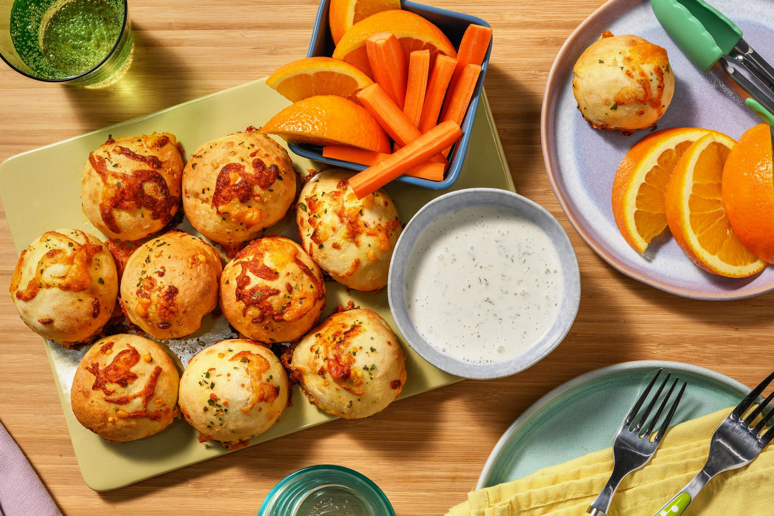 Efter skolan-snackstallrik med pizzabollar