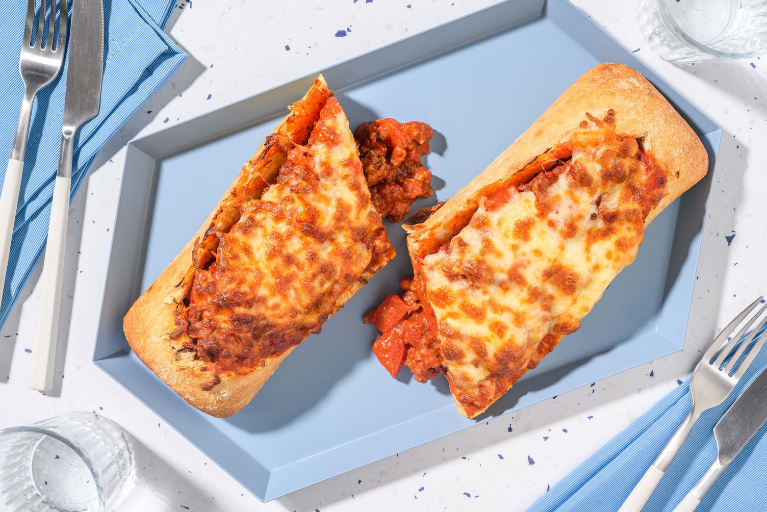 Bolognesefylld gratinerad ciabatta