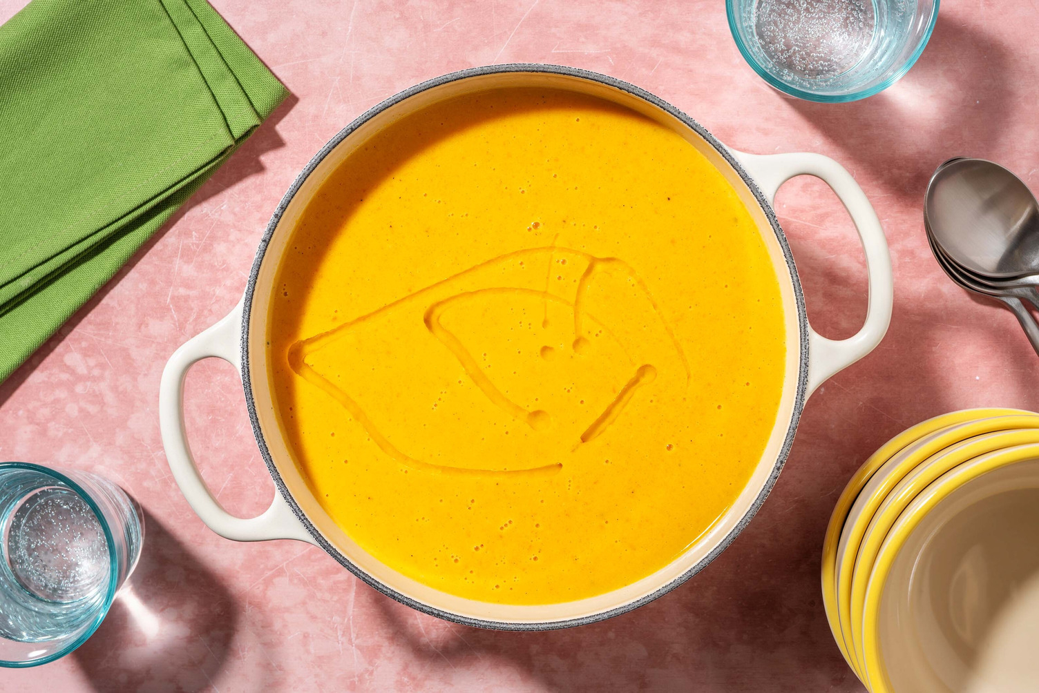 Pureersoep met pompoen en wortel
