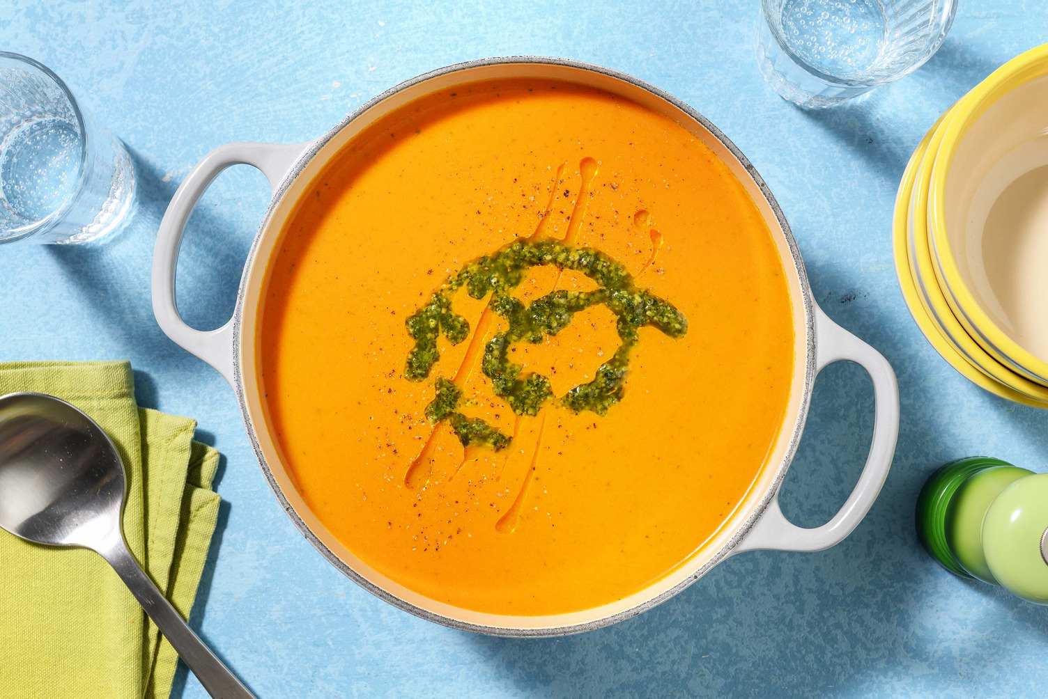 Soupe maison express aux tomates cerises et à la carotte