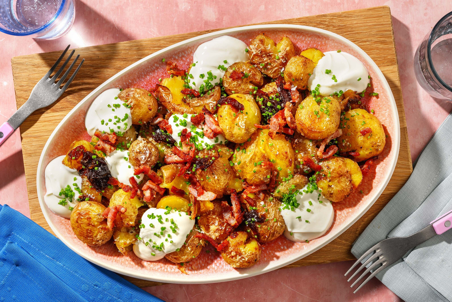 Smashed potatoes met kaas en spekreepjes