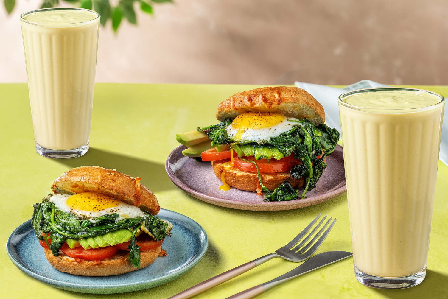 Vegetarisk frukostbagel och smoothiekit 