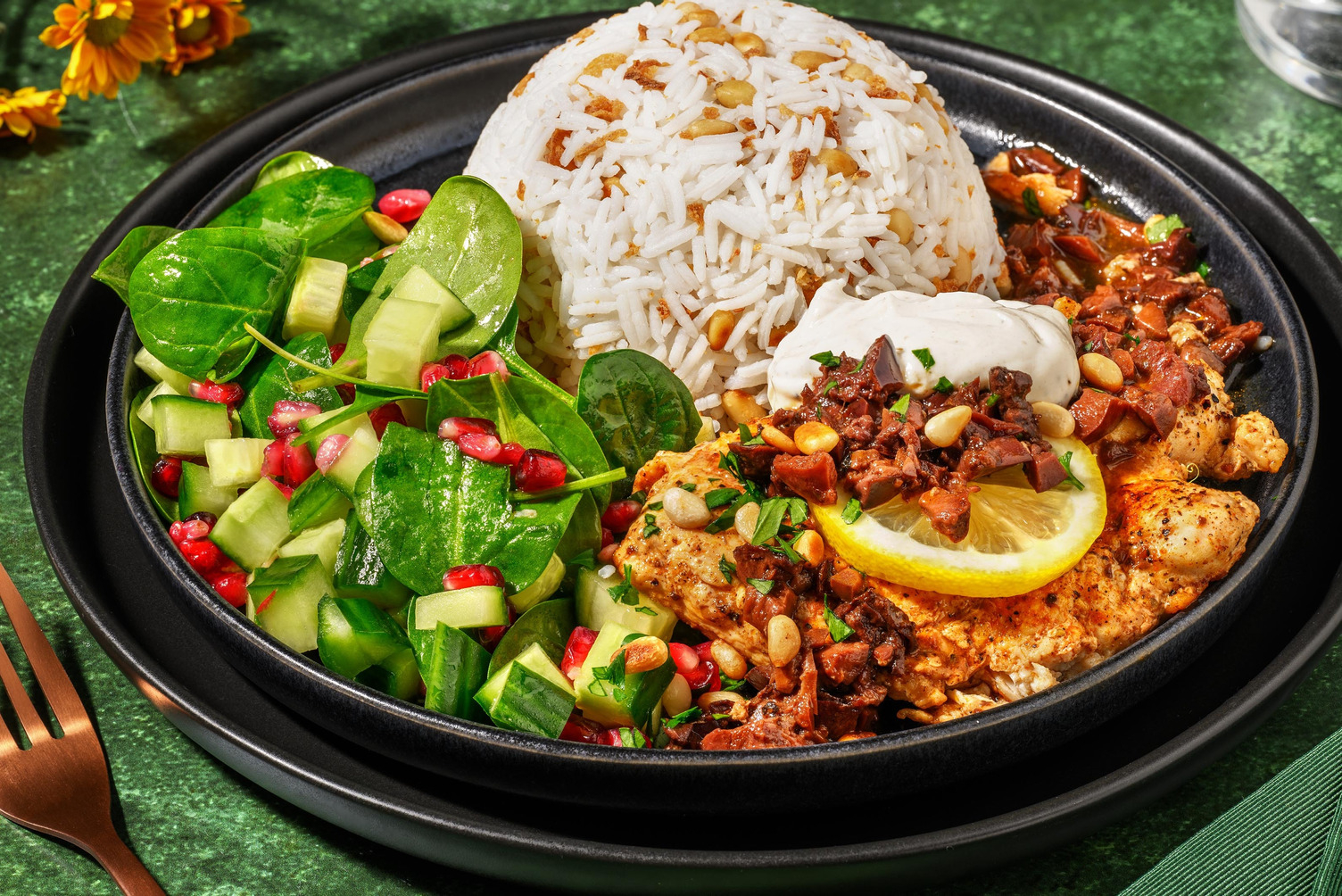 Libanesisk citron-hvidløgskylling og oliven