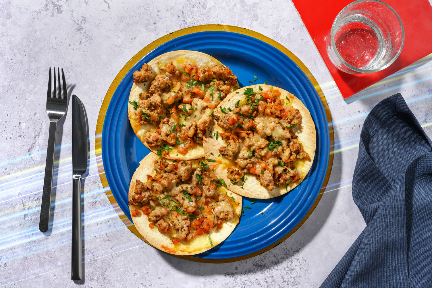 Tostadas in un lampo di suino e formaggio