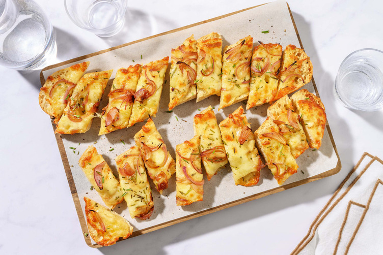 Hvidløgsbrød med karamelliseret løg