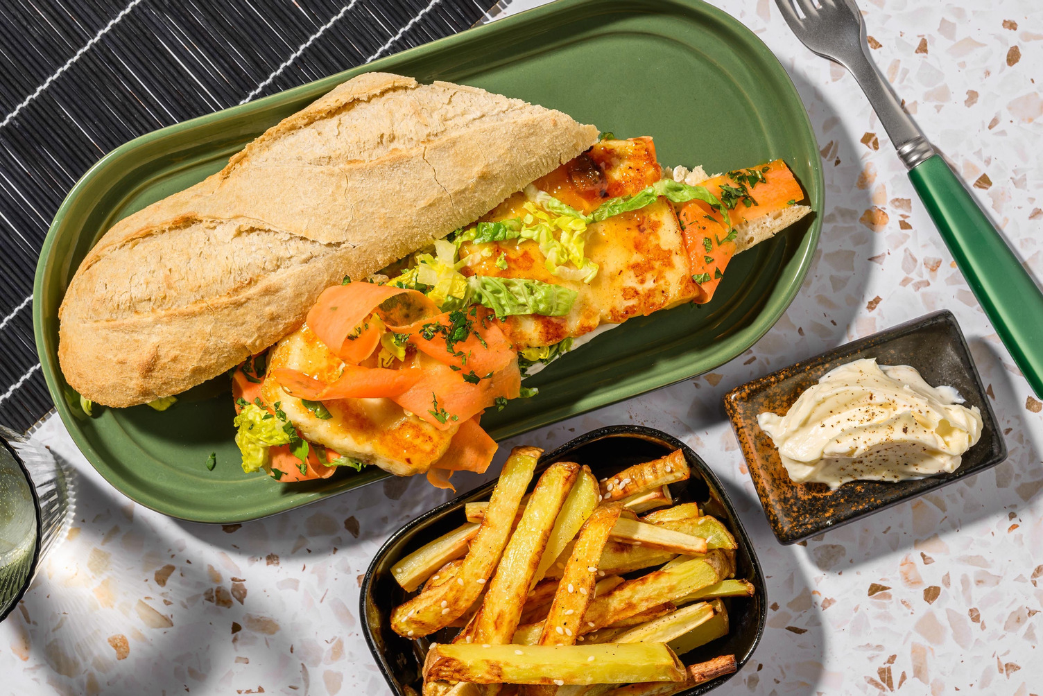 Indisk aprikosglasert halloumibaguette med bacon