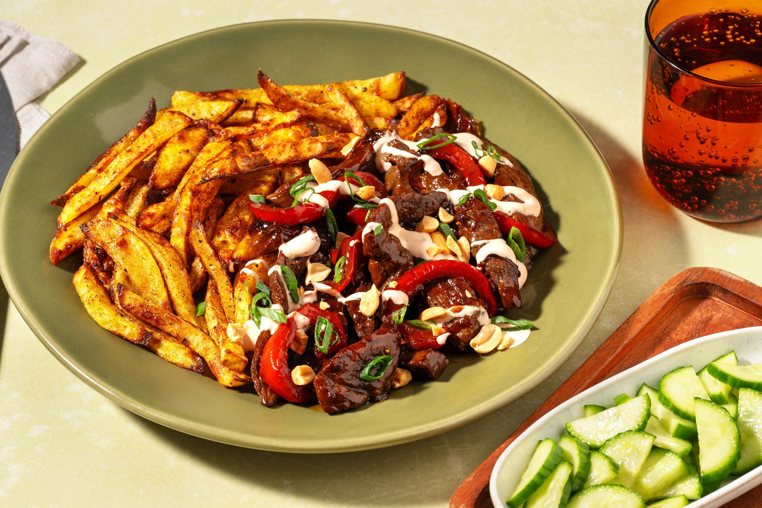 Loaded fries met bulgogi rundvlees op z'n Koreaans