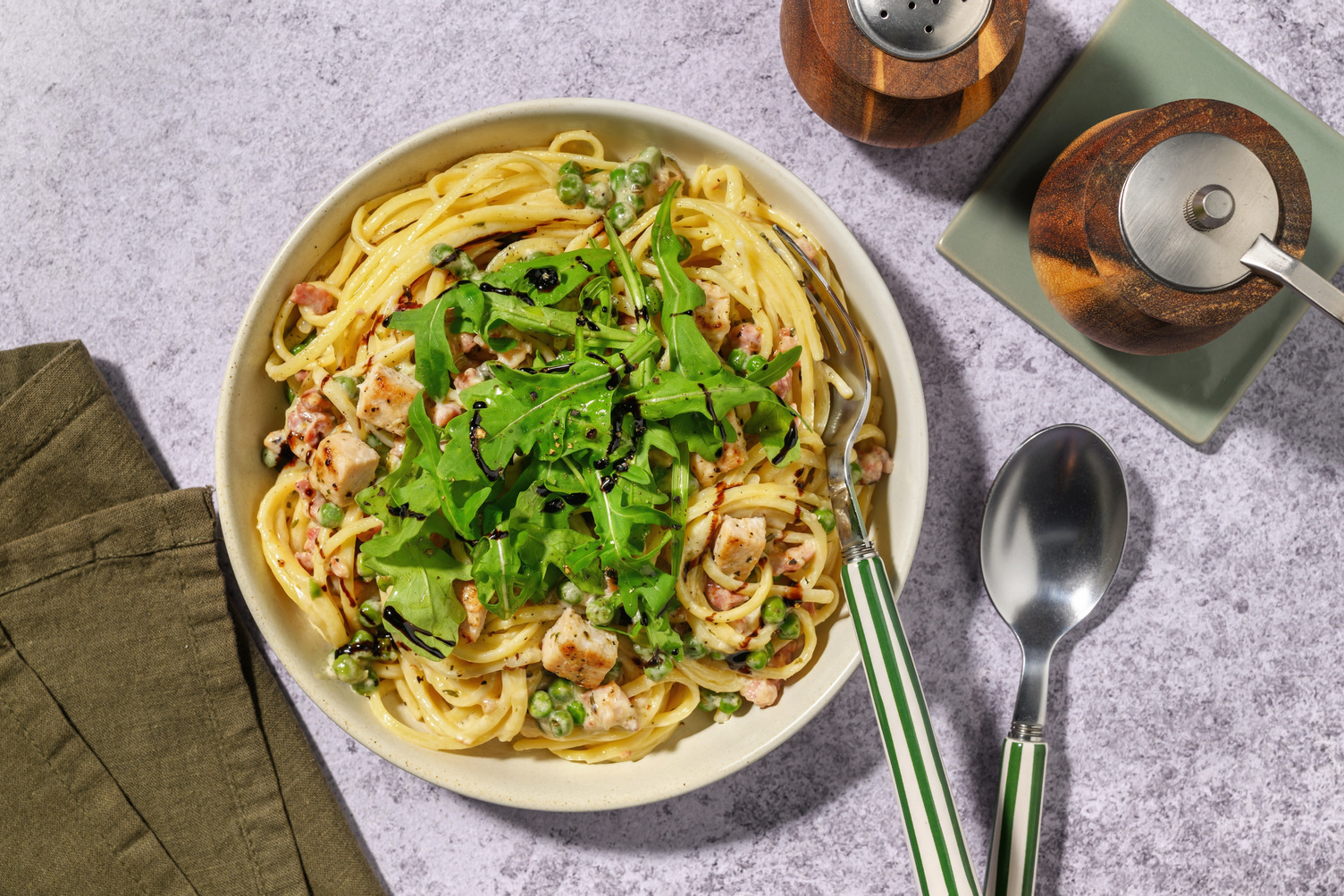 Brilliant Chicken and Bacon Linguine Alfredo