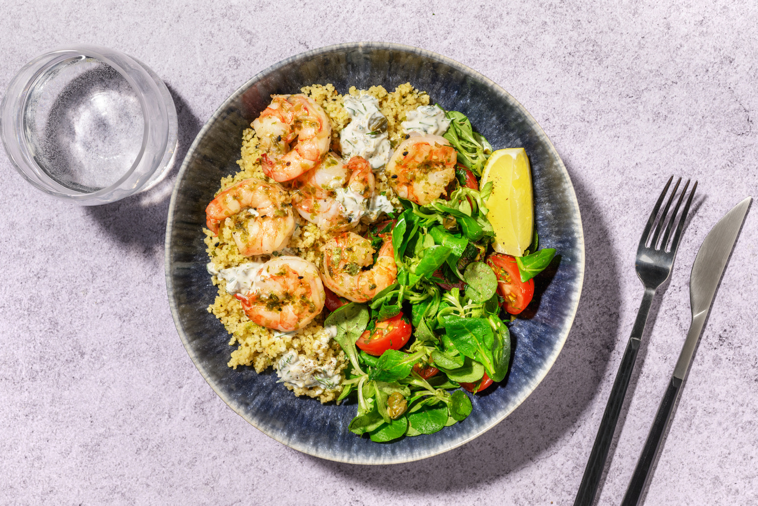 Zaatar-Garnelen mit Kapern auf Couscous