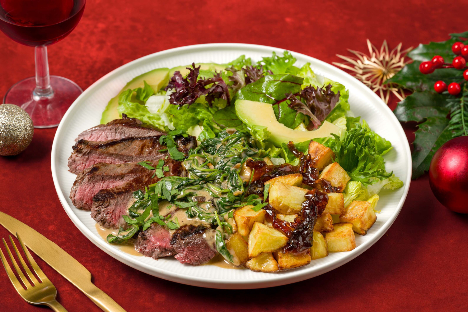 Stekt rumpstek och krämig spenatsås