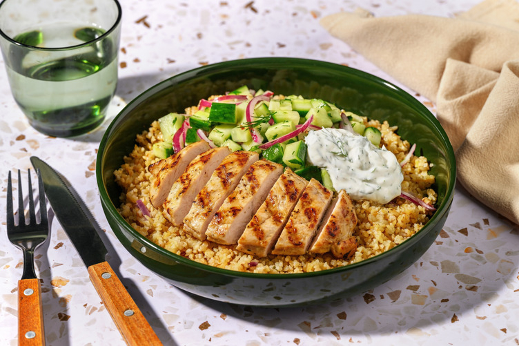 Griechische Souflaki Bio-Hähnchenbrust auf Bulgur