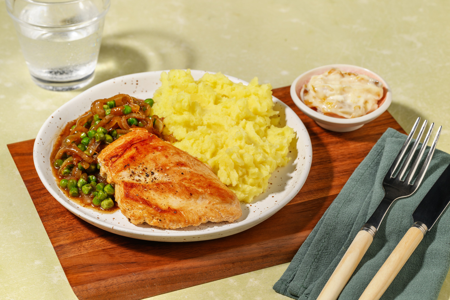 Pechuga de pollo con alioli de membrillo