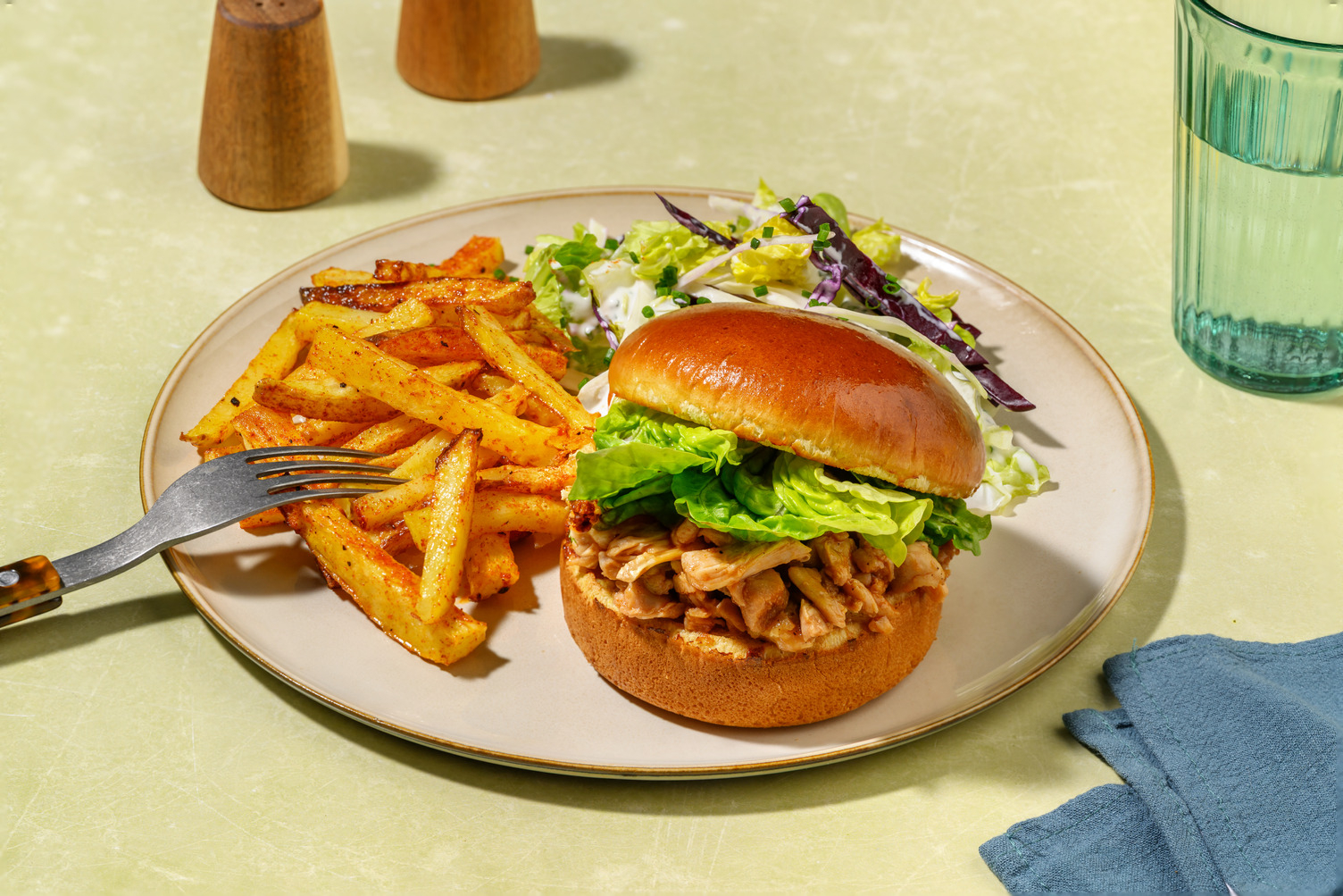 Smoky BBQ Pulled Chicken Buns