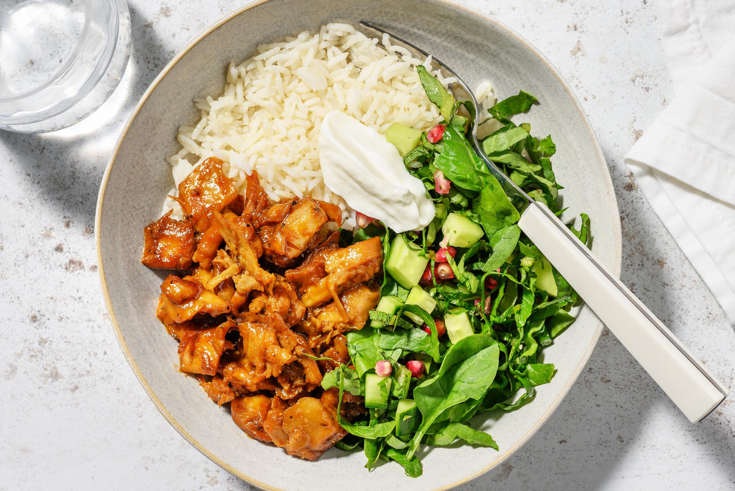 Indisk bowl med glaserte vegetarstrimler