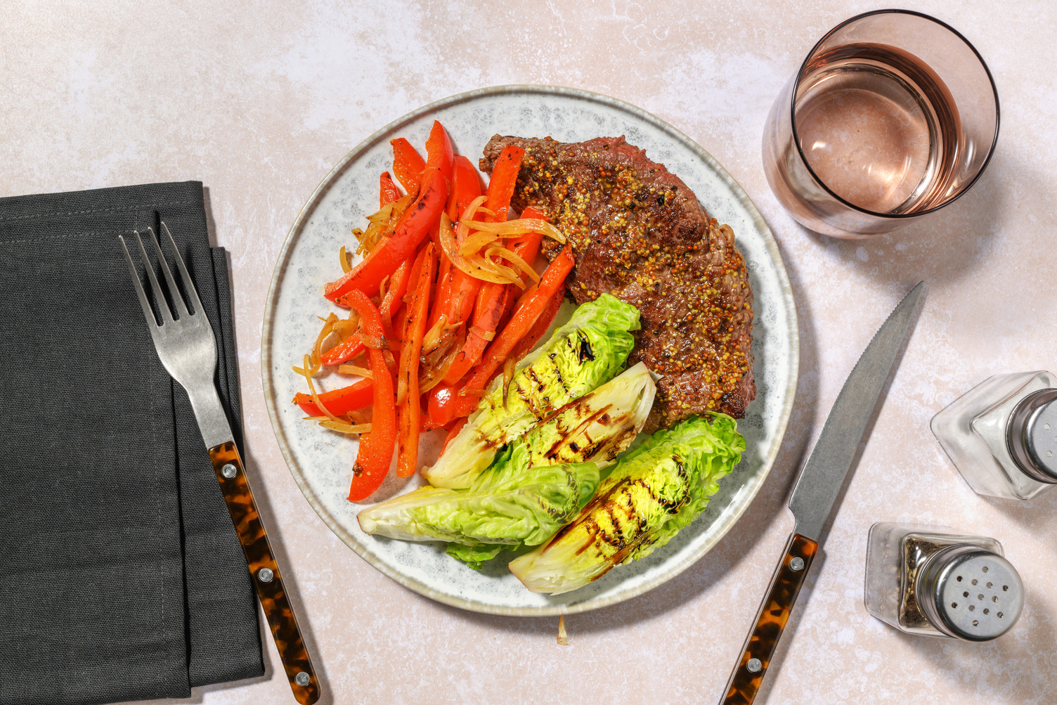 Ternera glaseada en salsa de mostaza y miel