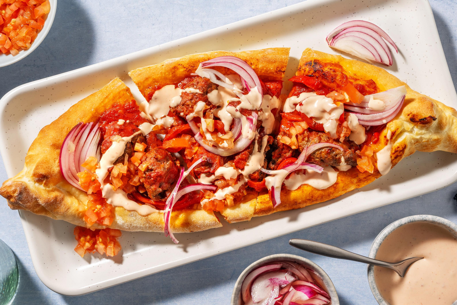 Pide turc aux boulettes de viande façon kefta