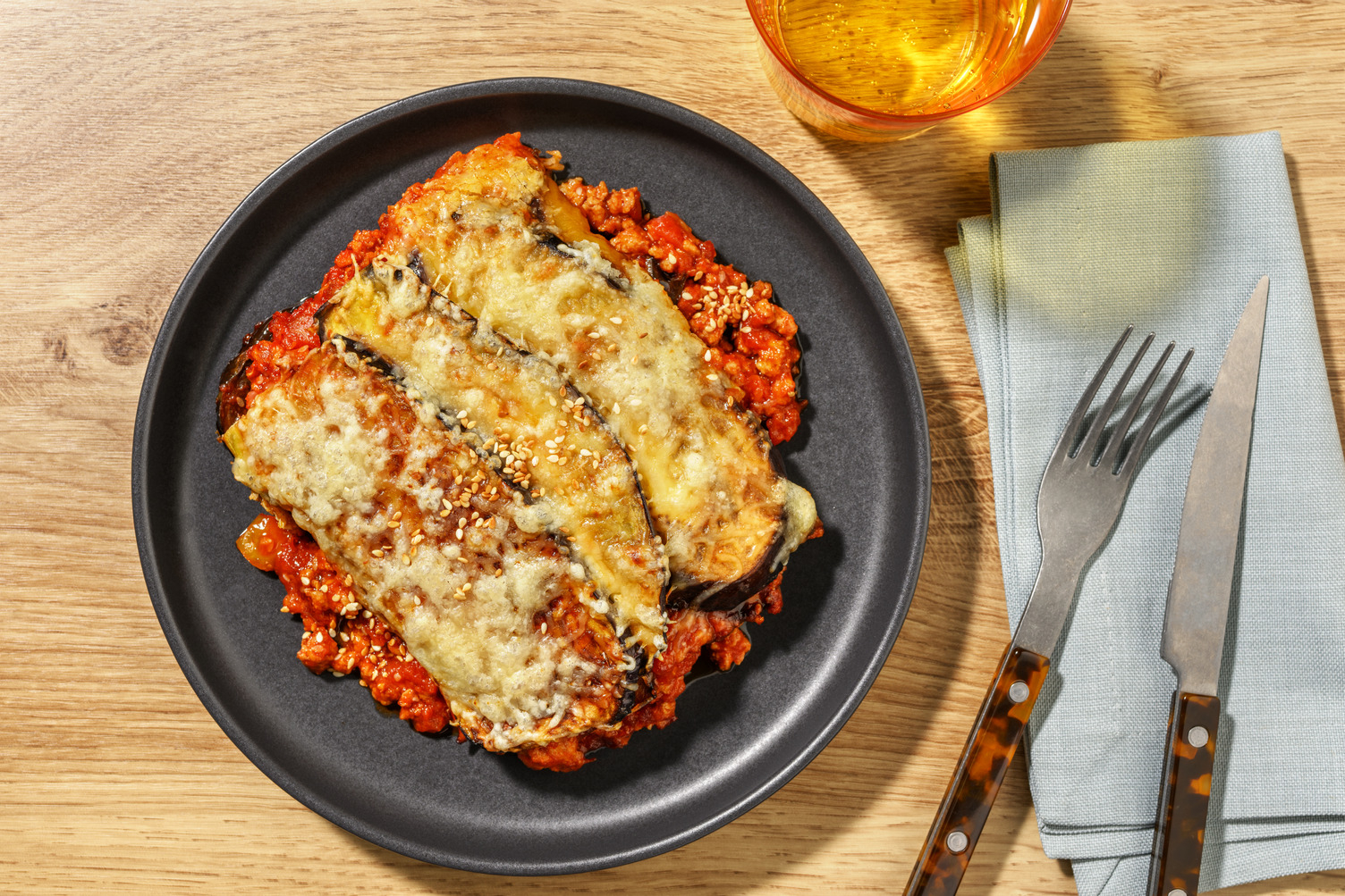 Lasaña de carne y berenjena al estilo asiático