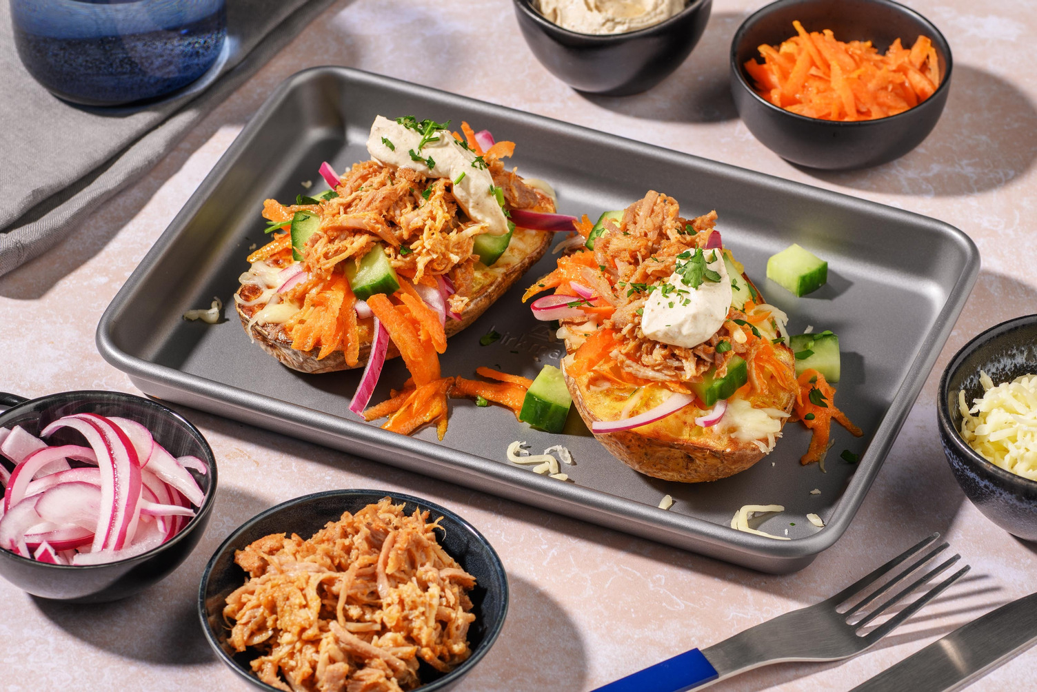 Bagte søde kartofler og pulled pork