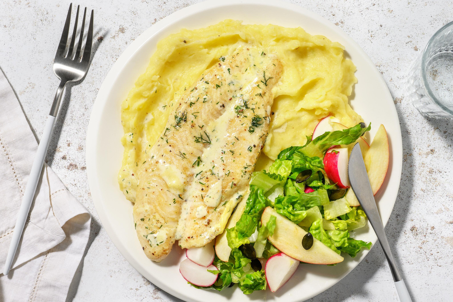 Pannstekt sej och krämig dillsås