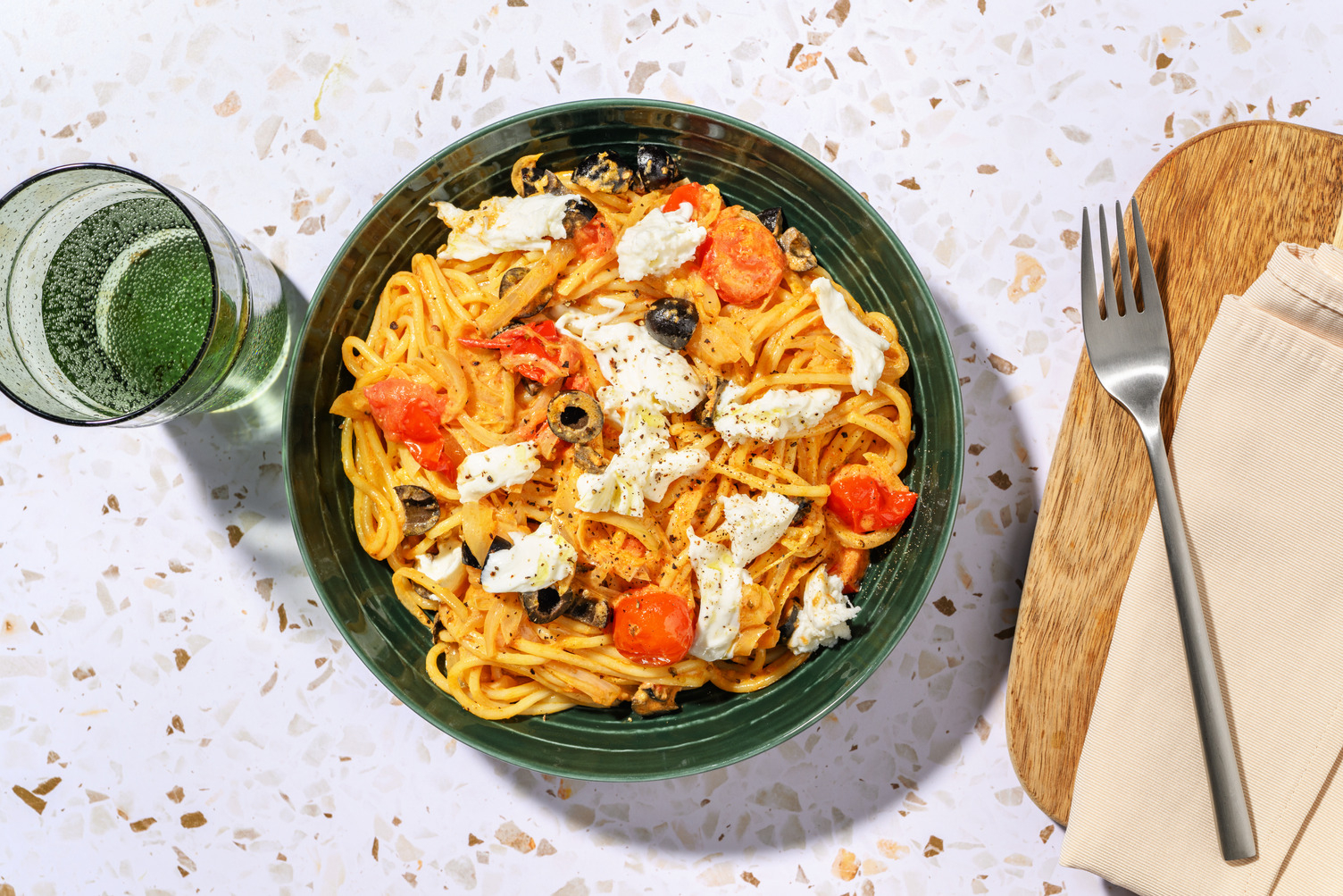 Mozzarella and Cherry Tomato Linguine