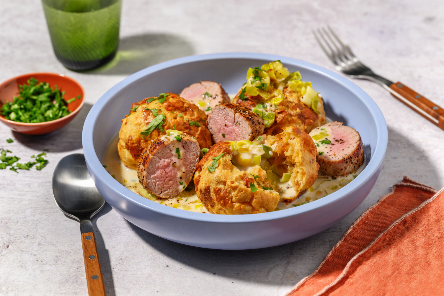 Laugen-Käse-Knödel mit Bio-Schweinefilet