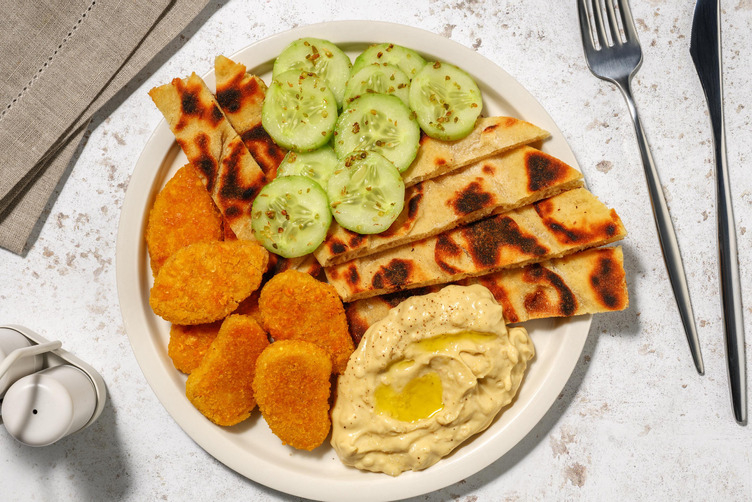 Piatto unico di pollo e cetrioli all'origano