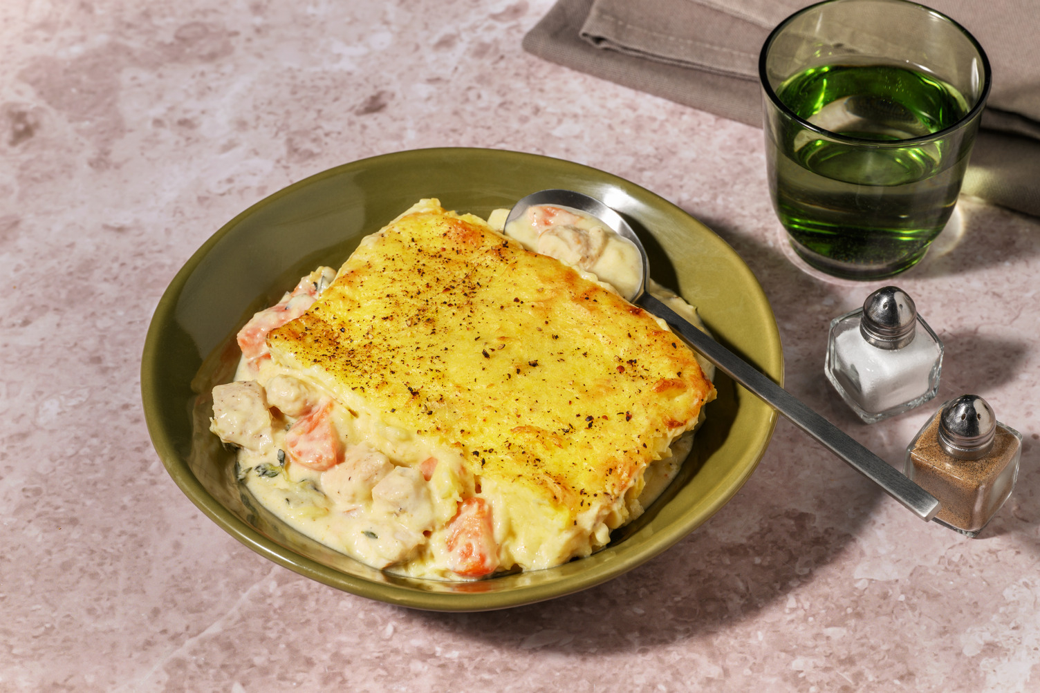 Creamy Chicken, Leek & Thyme Pie