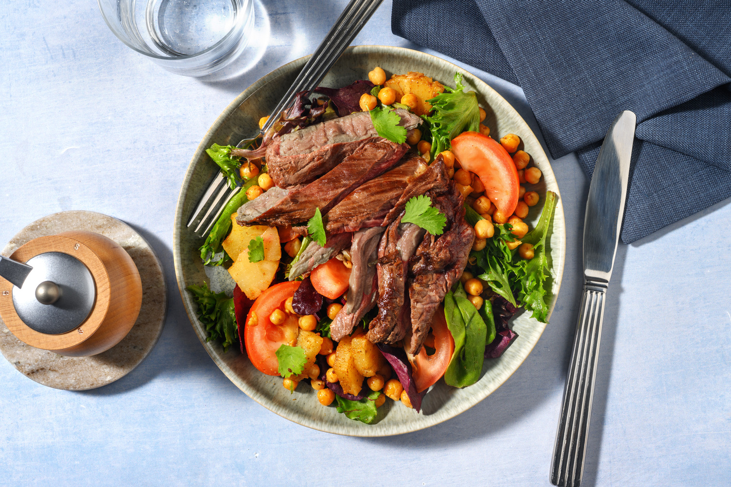 Seared Beef & Spiced Chickpea Salad